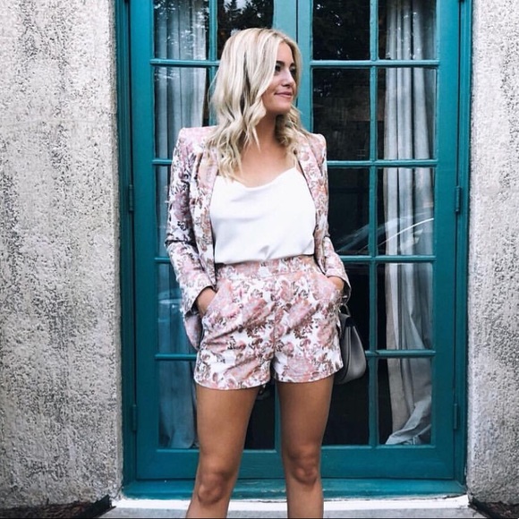 Zara Jackets & Blazers - Zara 2 Piece Short Suit